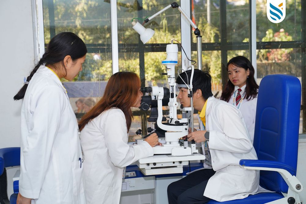 Building a Career in Optometry: Know All About the Optometry Programme