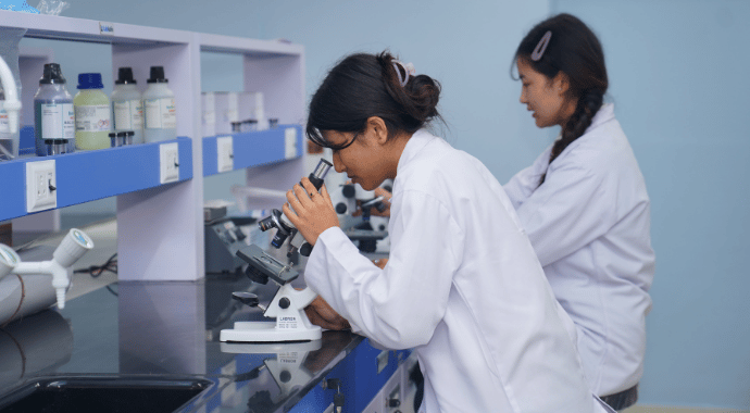 Why Choose Our School of Pharmacy?
